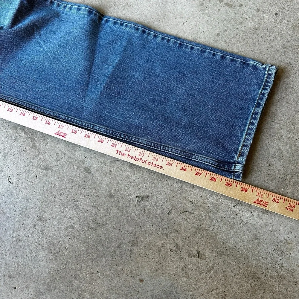 VTG Levi 559 Relaxed Straight Leg Jeans Men's 32x30 Blue Denim Y2K Grunge Skate